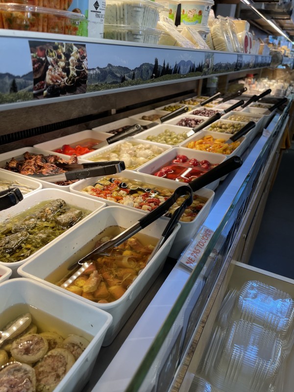 Anti pasti apporte du soleil à un repas et beaucoup de plaisir pour passer un agréable moment à La Petite Ferme en centre Alsace 